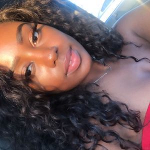 Meet your Posher, Alia